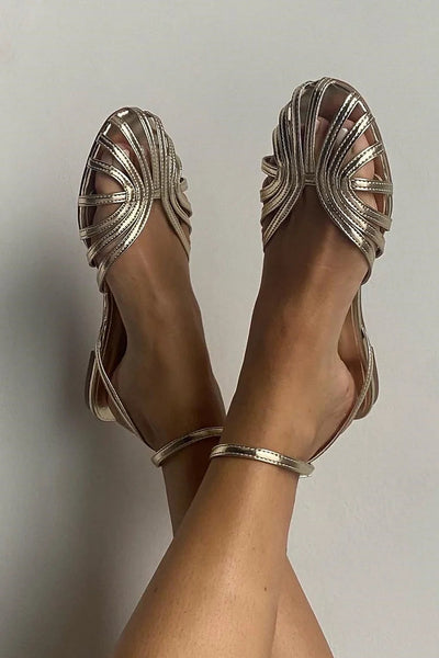 SOLE | Elegant flat woven sandals for a sophisticated look