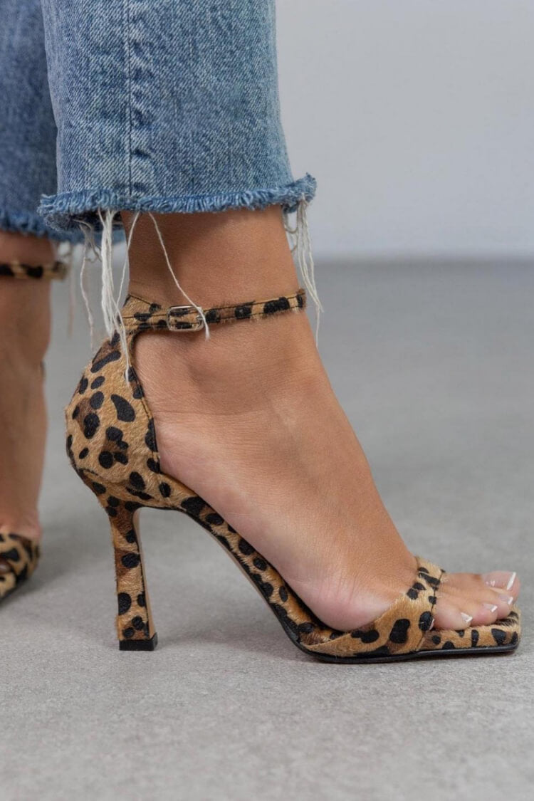AFRICA | Elegant High Heeled Animal Print Sandals for a Chic and Unique Look