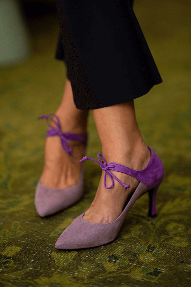 LUCREZIA | V-Neck with Ankle Tie