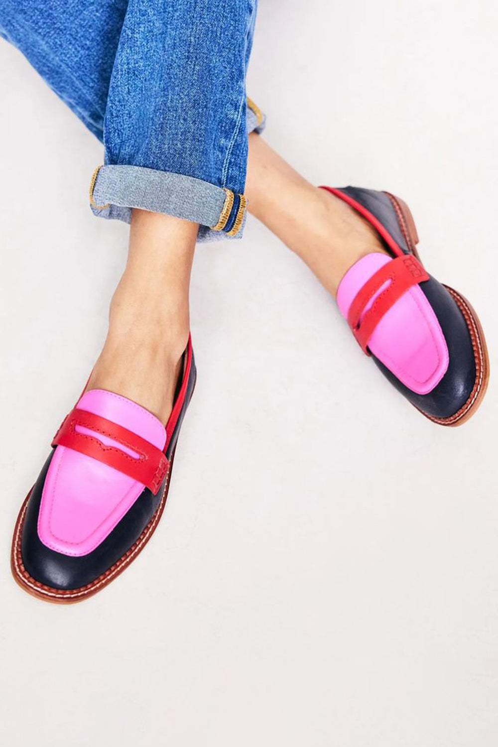 Faius™ | Soft black loafers with vibrant colorful details for a unique style