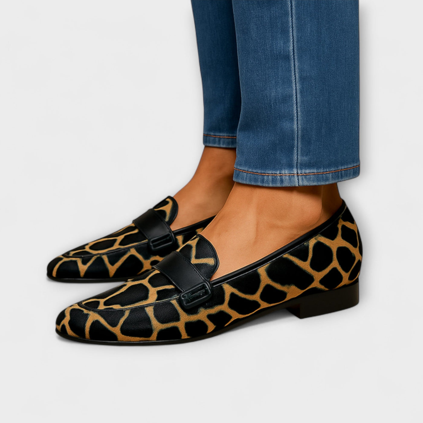 Wale - Elegant Loafer Shoes in Leopard Print for a Remarkable Style